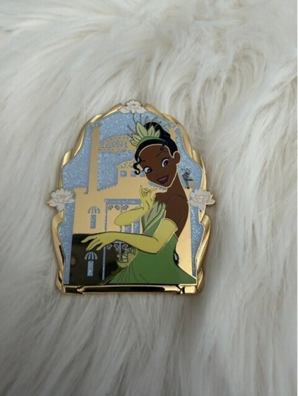 DISNEY PRINCESS PAL AND CASTLES JUMBO PIN TIANA PALM